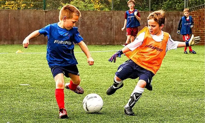חליפות כדורגל לילדים - מדוע כדאי להתחיל ללבוש אותן יחד עם ילדך